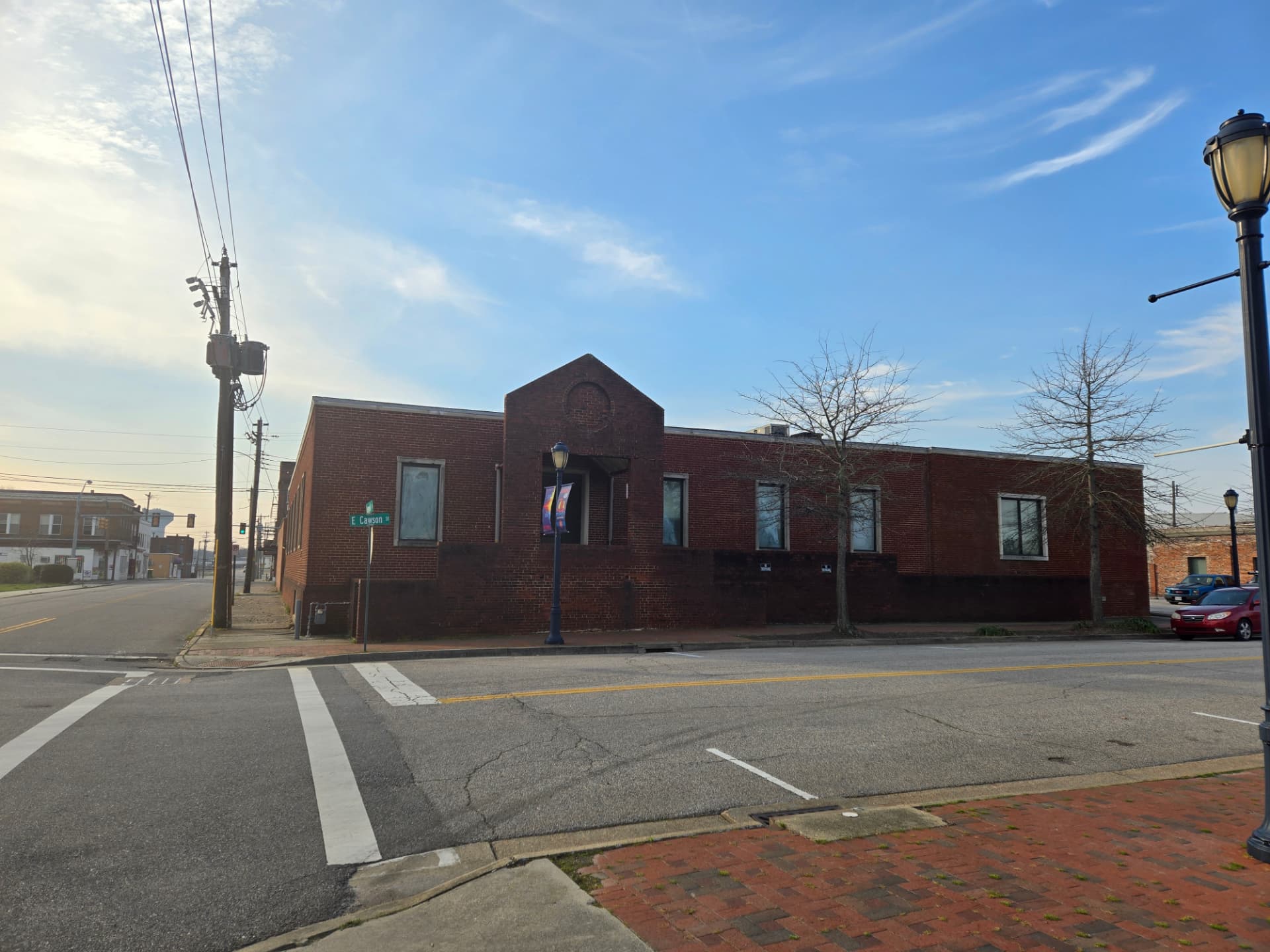 256 E. Cawson St — exterior view 2